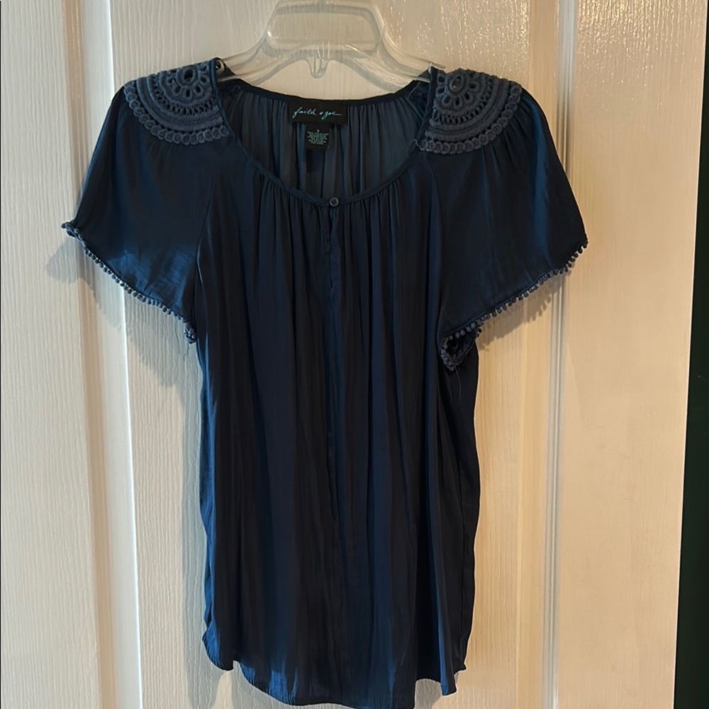 Faith & Zoe Blue Flutter Sleeve Blouse